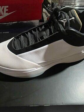 Air Jordan 40 mens size 11 brand new